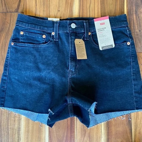 Levi's Black Denim Women's High Rise Hypersoft SHORTS Size 10 - Picture 3 of 5